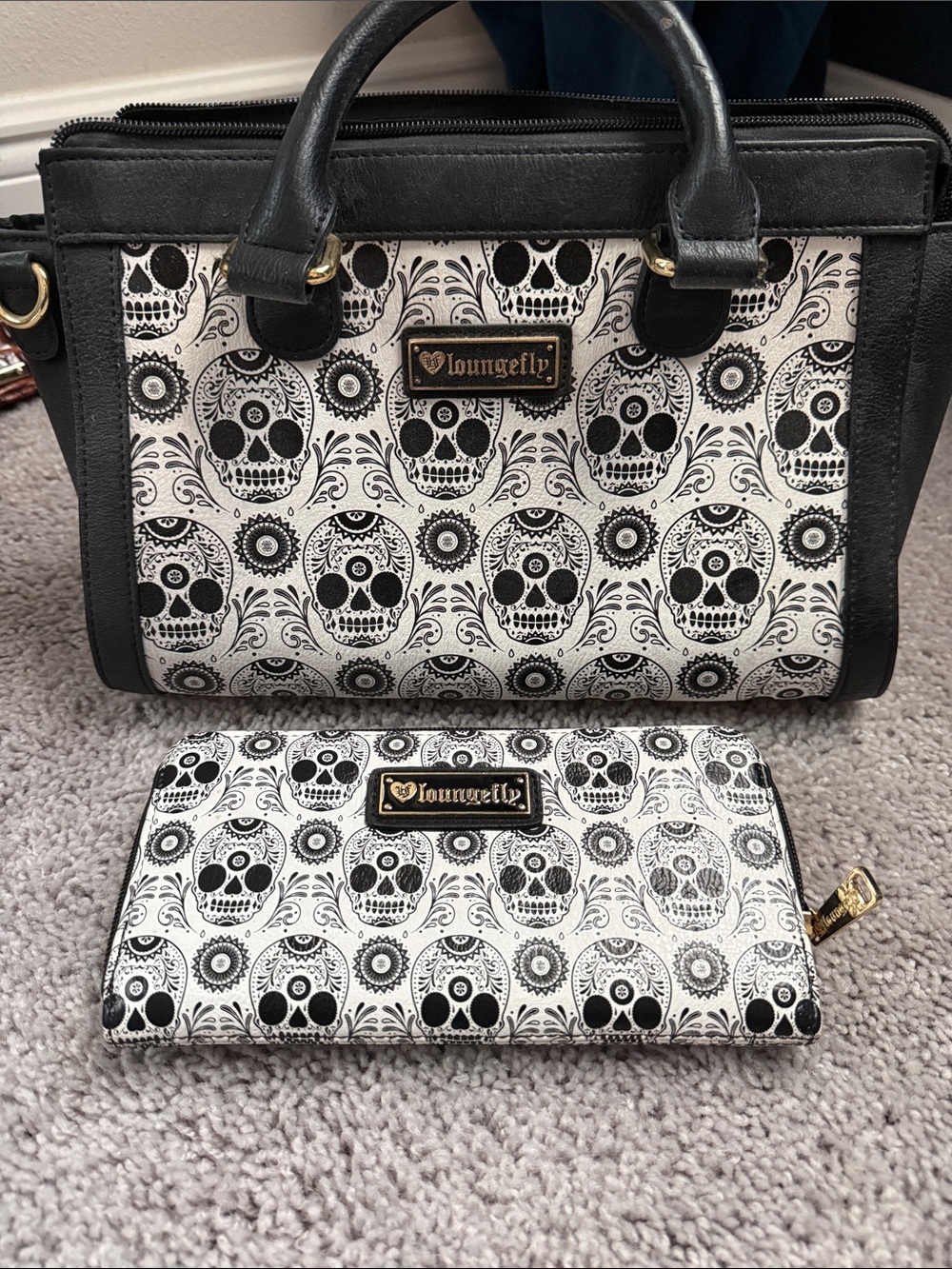 Loungefly Black & White Sugar Skull Tote with Matching Wallet - Picture 1 of 10